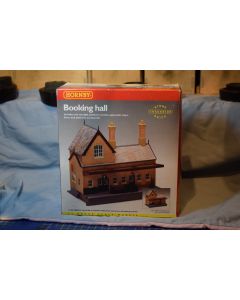 Hornby R8007 Booking Hall Clip Together Kit  ( New In  Box )